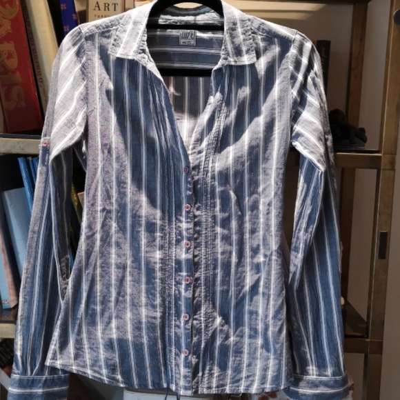 Chambray striped button down shirt - Picture 2 of 12